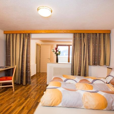 Familienferienhaus Florentine Längenfeld Екстериор снимка