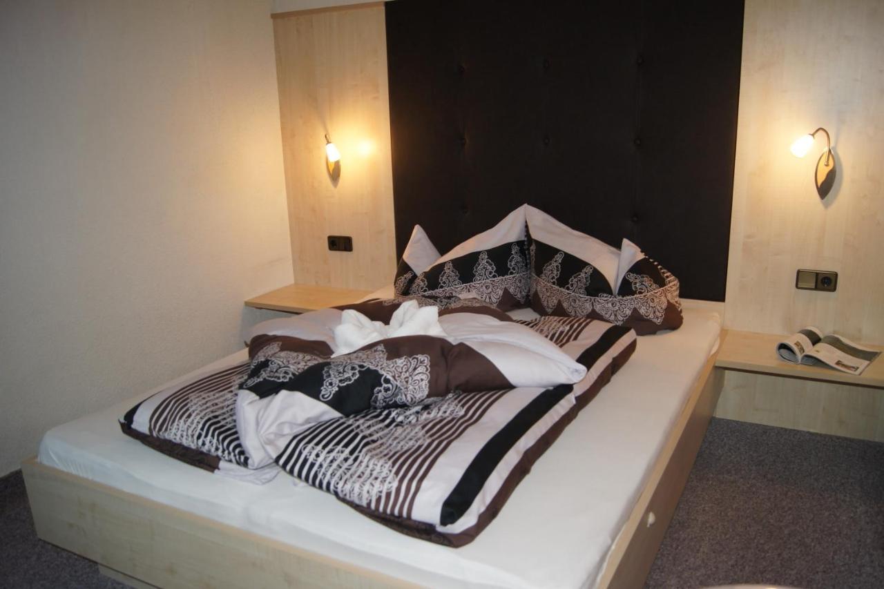 Familienferienhaus Florentine Längenfeld Екстериор снимка