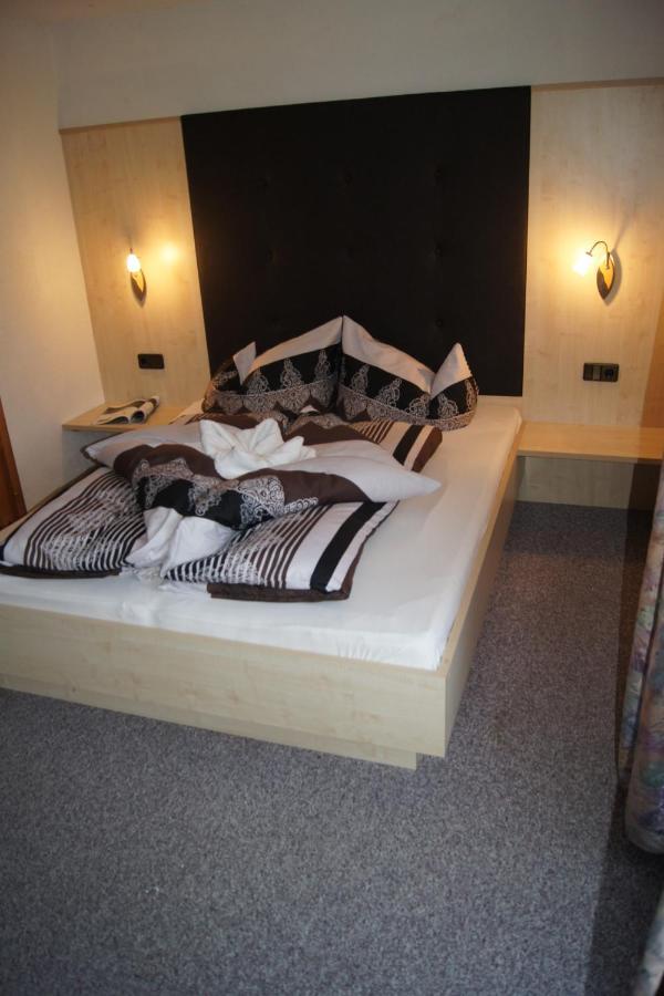 Familienferienhaus Florentine Längenfeld Екстериор снимка
